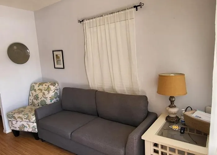 Unit 5 - At Roosevelt Row Modern 2br 2ba Apartment